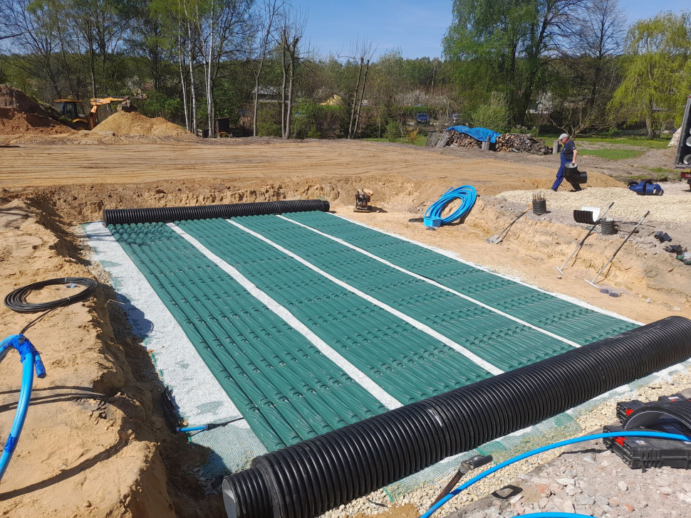 Zdjęcia z realizacji systemu GWC GEOSTRONG pod płytą fundamentową