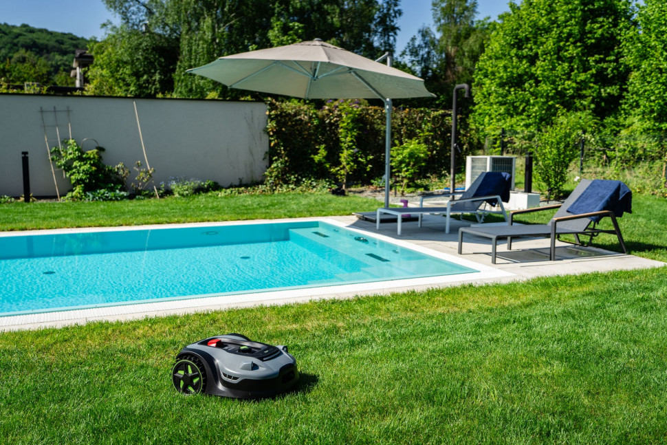 Roboty koszące STALCO PERFECT nie tylko dbają o estetykę trawnika, ale również wspierają ekologię