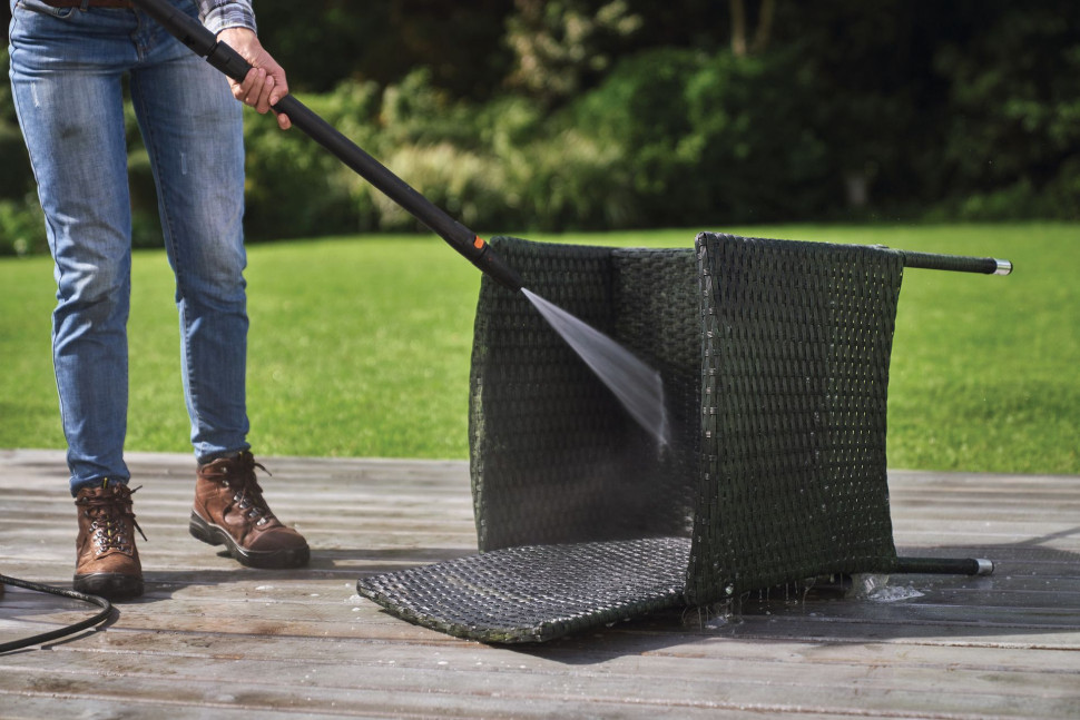 Czyszczenie mebli rattanowych myjką STIHL RE 80 X