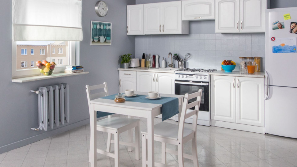 Szafki po metamorfozie: emalia uniwersalna Tikkurila Everal Aqua Semi Matt 40, kolor NCS S 0300-N