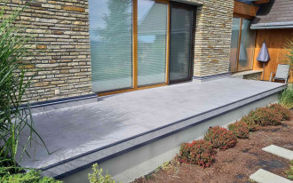 Jak uszczelnić taras pod płytki? Izolacja podpłytkowa bez błędów