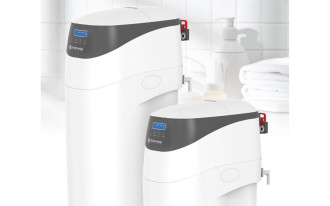 Jakie znaczenie ma jakość soli stosowanej do regeneracji złoża w zmiękczaczu?