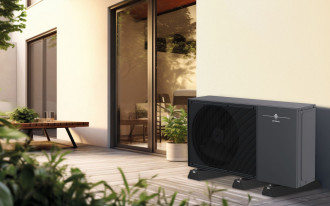 Podłogówka pod pompę ciepła, nie pod kocioł: różnice, rozstaw rur i błędy, które kosztują