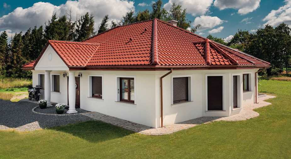 Z czego i jak zrobić opaskę wokół domu? Inspiracje i porady