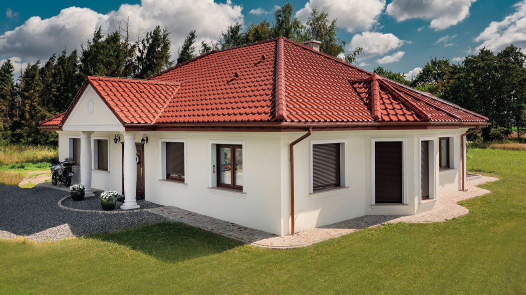 Z czego i jak zrobić opaskę wokół domu? Inspiracje i porady