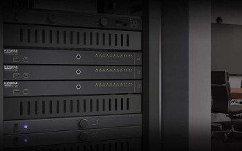 Prosta konfiguracja, niezawodna sieć – jak działa przełącznik NETGEAR Pro AV?