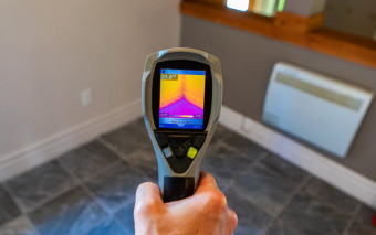 Zbyt suche powietrze lub wilgoć - jaka wilgotność powietrza w domu jest optymalna i jak ją zmierzyć?