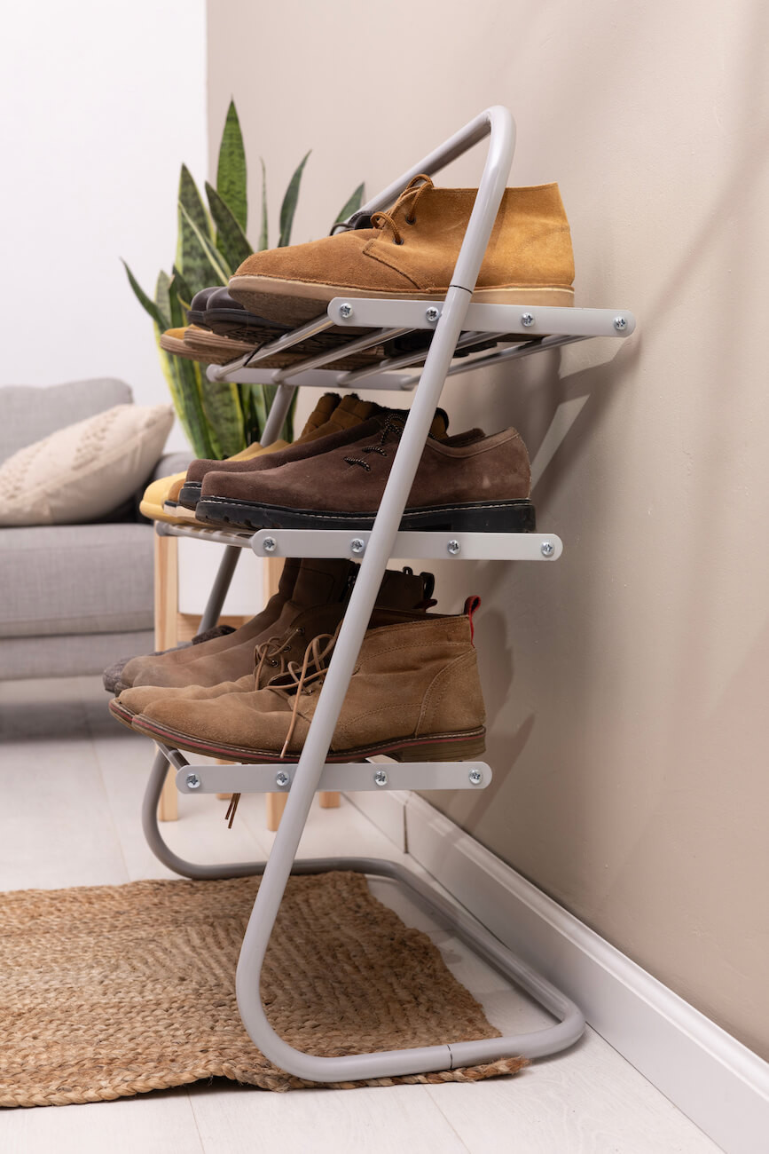 pionowa metalowa półka na buty