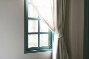 Parapet wewnętrzny to przeżytek - zobacz, czym go zastąpić i jak wykończyć okno