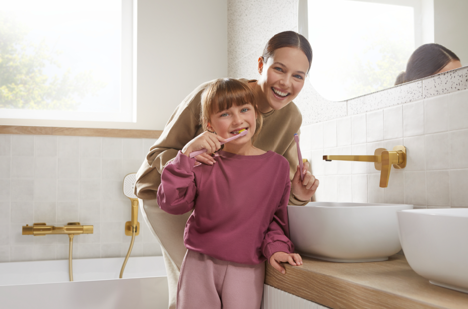 BATERIE ŁAZIENKOWE MALAGA. Wykończenie: Złoty szczotkowany