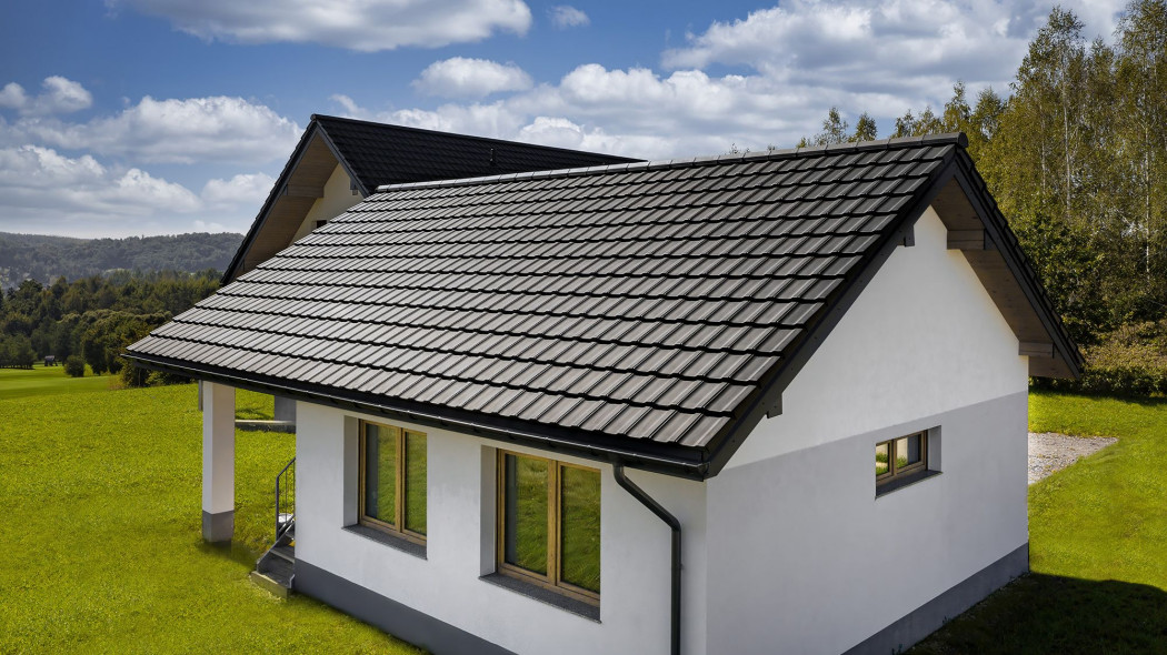Dlaczego design dachówki ma kluczowe znaczenie w kontekście architektury współczesnego domu?