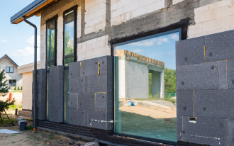 Czy warto samemu ocieplić dom? Jeden błąd i odbioru nie będzie!