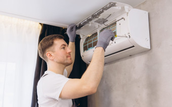 Ile kosztuje klimatyzacja do domu? Kompletny przewodnik po cenach i montażu 2025