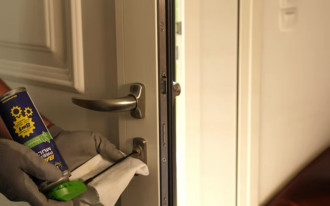 Jak konserwować elementy stolarki okiennej i drzwiowej (okucia, uszczelki), aby przedłużyć ich trwałość?