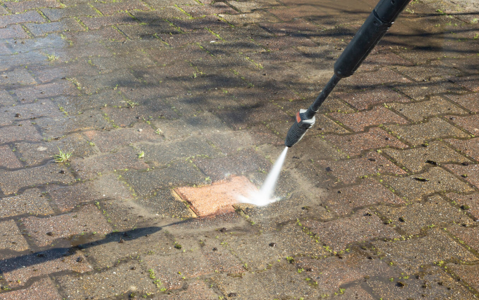 myjka ciśnieniowa czyszczenie kostki