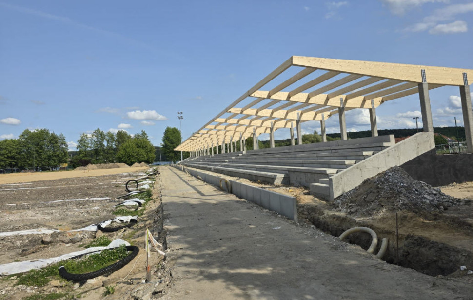Trybuny stadionu w Chodzieży