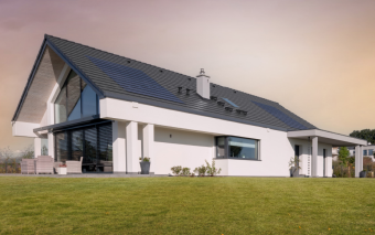 Dach dwuspadowy - jaką dachówkę wybrać do projektu nowoczesnej stodoły?