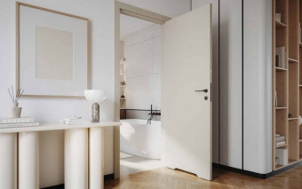 Nowa łazienka bez remontu – wodoodporna ościeżnica, która zaskakuje trwałością