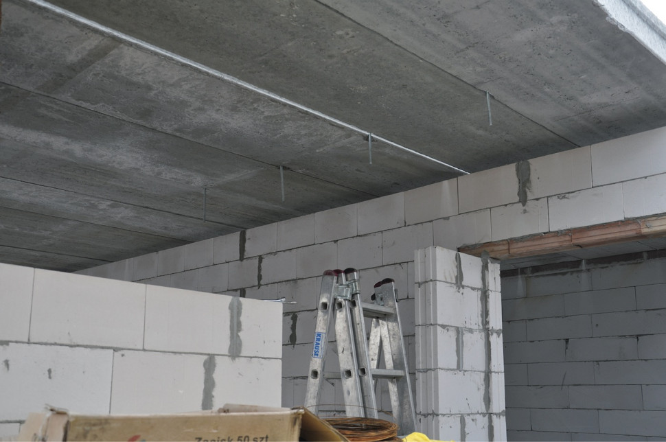 Stropy prefabrykowane panelowe nie są narażone na klawiszowanie