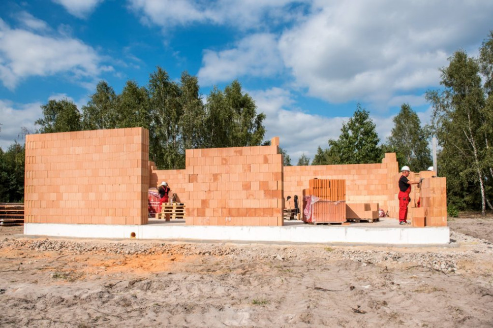 Budowa domu w systemie Porotherm Dryfix.