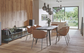 Parkiet czy deska warstwowa - co się sprawdzi na podłodze w salonie?