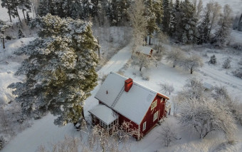 Krycie dachu zimą – czy to naprawdę możliwe?