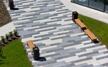 Beton, który oczyszcza powietrze: antysmogowe płyty Novator City z TiO₂