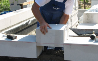 Istota wykonania precyzyjnych ścian - pierwsza warstwa muru