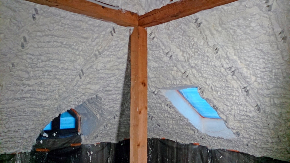 pianka PUR do ocieplenia poddasza