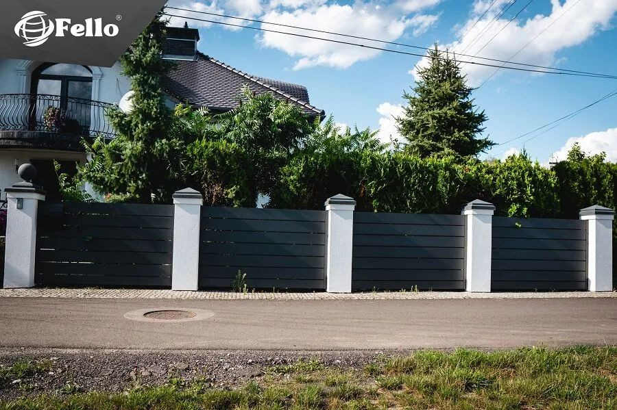 Odpowiednie odstępy między tujami i od płotu to podstawa estetyki