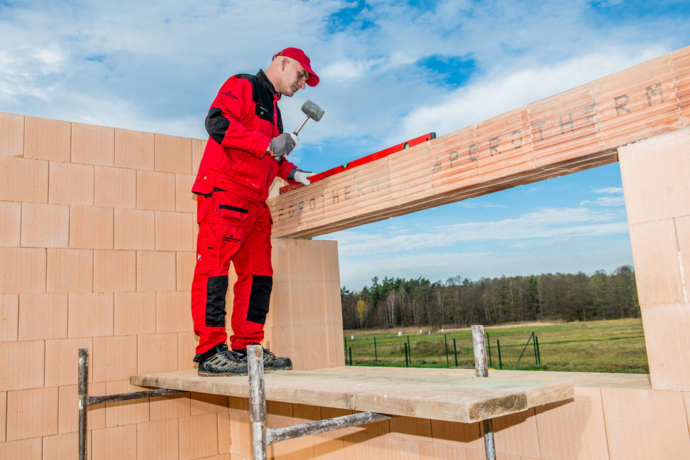 jak budować ściany i uniknąć mostków termicznych