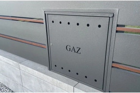 Skrzynka gazowa w ogrodzeniu: czy naprawdę warto ją tam umieścić?