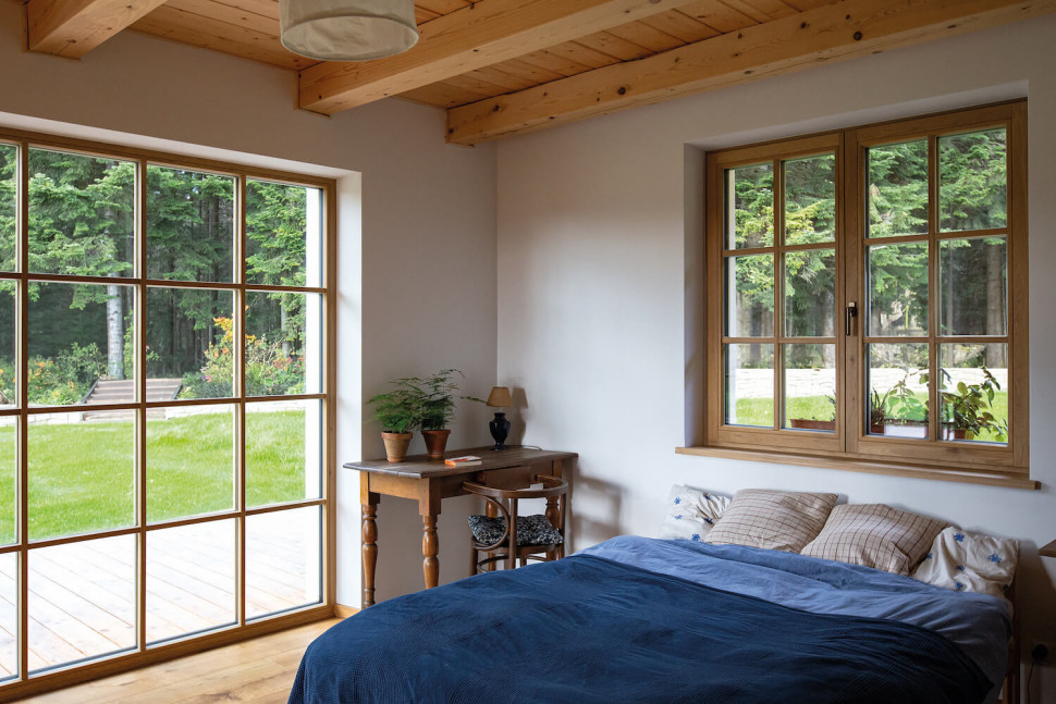 okna drewniane w domu