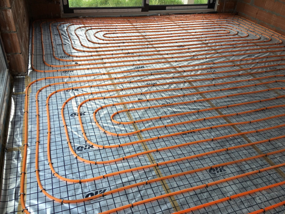 ogrzewanie podłogowe wodne najlepsze do pompy ciepła