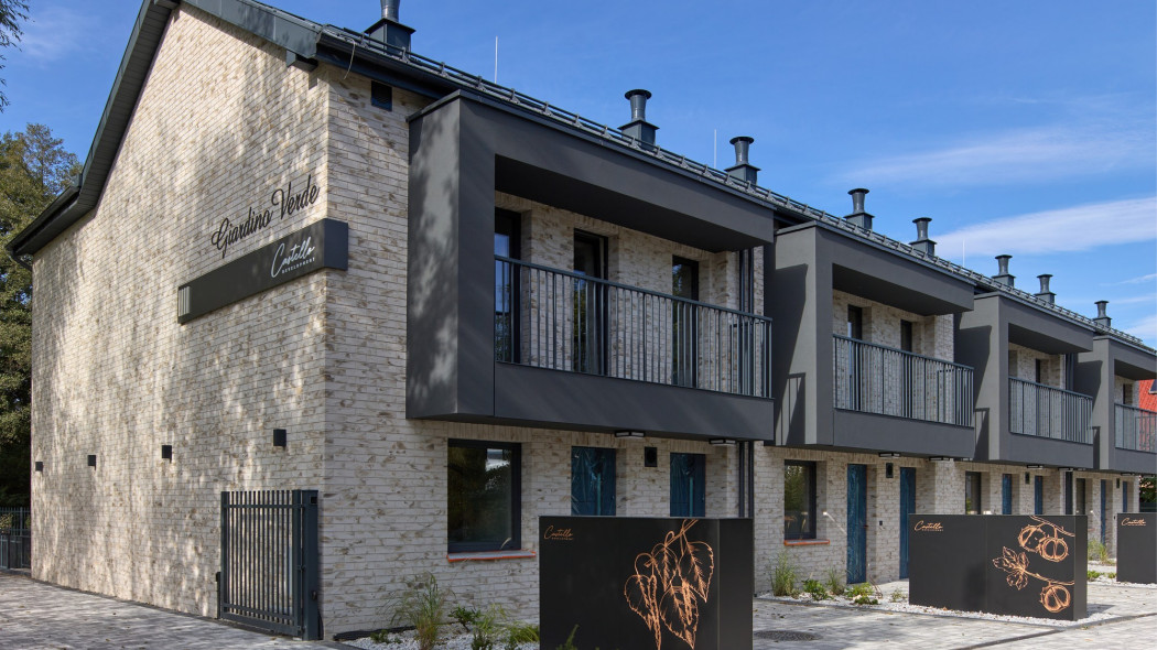 Ceglana ściana bez ciężaru, wysokich kosztów i skomplikowanego montażu