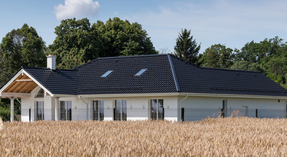 Dachówka TITANIA marki swissporTON - klasyczna forma i nowoczesne parametry techniczne