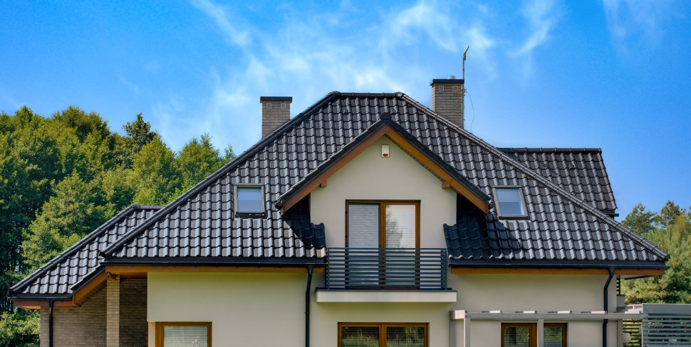 Dachówka ceramiczna TITANIA marki swissporTON w wersji antracytowa angoba