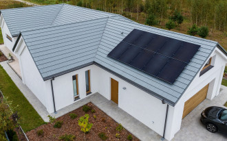 Kluczowe zalety nowoczesnego dachu z dachówek cementowych marki swissporTON