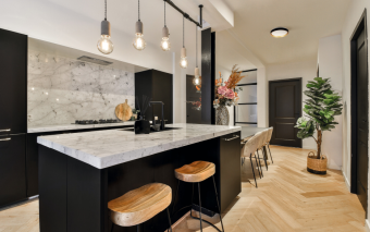 Jedno źródło czy kilka punktów? Jak rozplanować oświetlenie sufitowe w mieszkaniu?