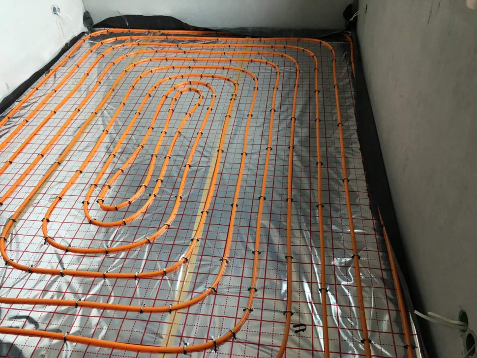 podłogówka w domu zalety