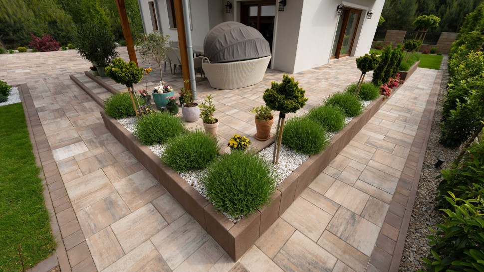 Wykończenie krawędzi tarasu