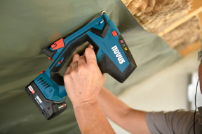 Mobilność i precyzja w jednym: nowe zszywacze akumulatorowe Novus J-550 i J-551