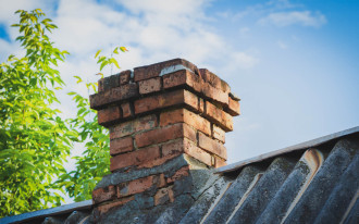 Na czym polega frezowanie komina i ile kosztuje? Rozwiercenie kanału [Poradnik]