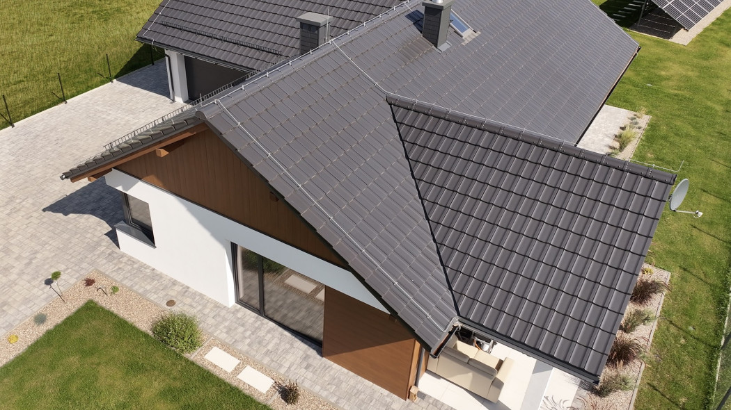 Dlaczego kompletny system decyduje o jakości dachu ceramicznego?