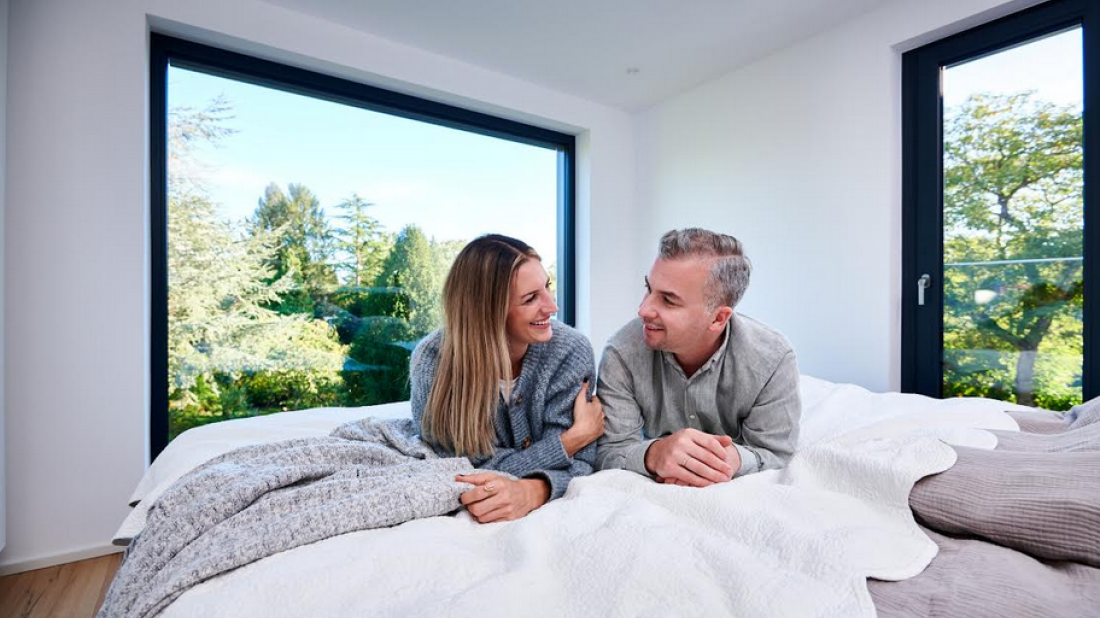 Jakie okna PCV wybrać, by zatrzymać ciepło na lata?