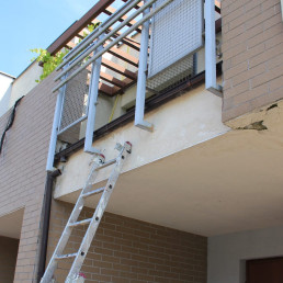 Odparzony tynk odpada - winny jest ten etap budowy. Jak to naprawić?