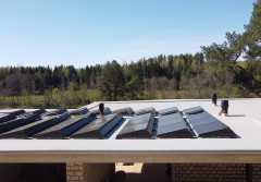 Dach pod fotowoltaikę. Jak przygotować konstrukcję i izolację krok po kroku?