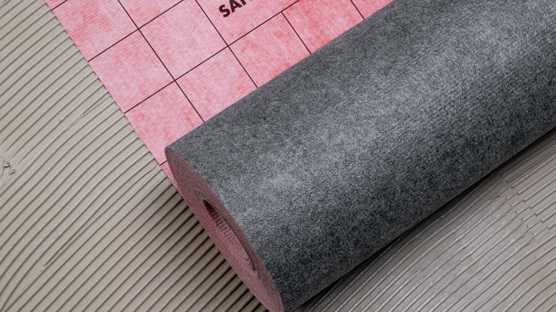 Mata SANIFIN-EKB – szybkie uszczelnienie i odsprzęganie pod okładziny ceramiczne