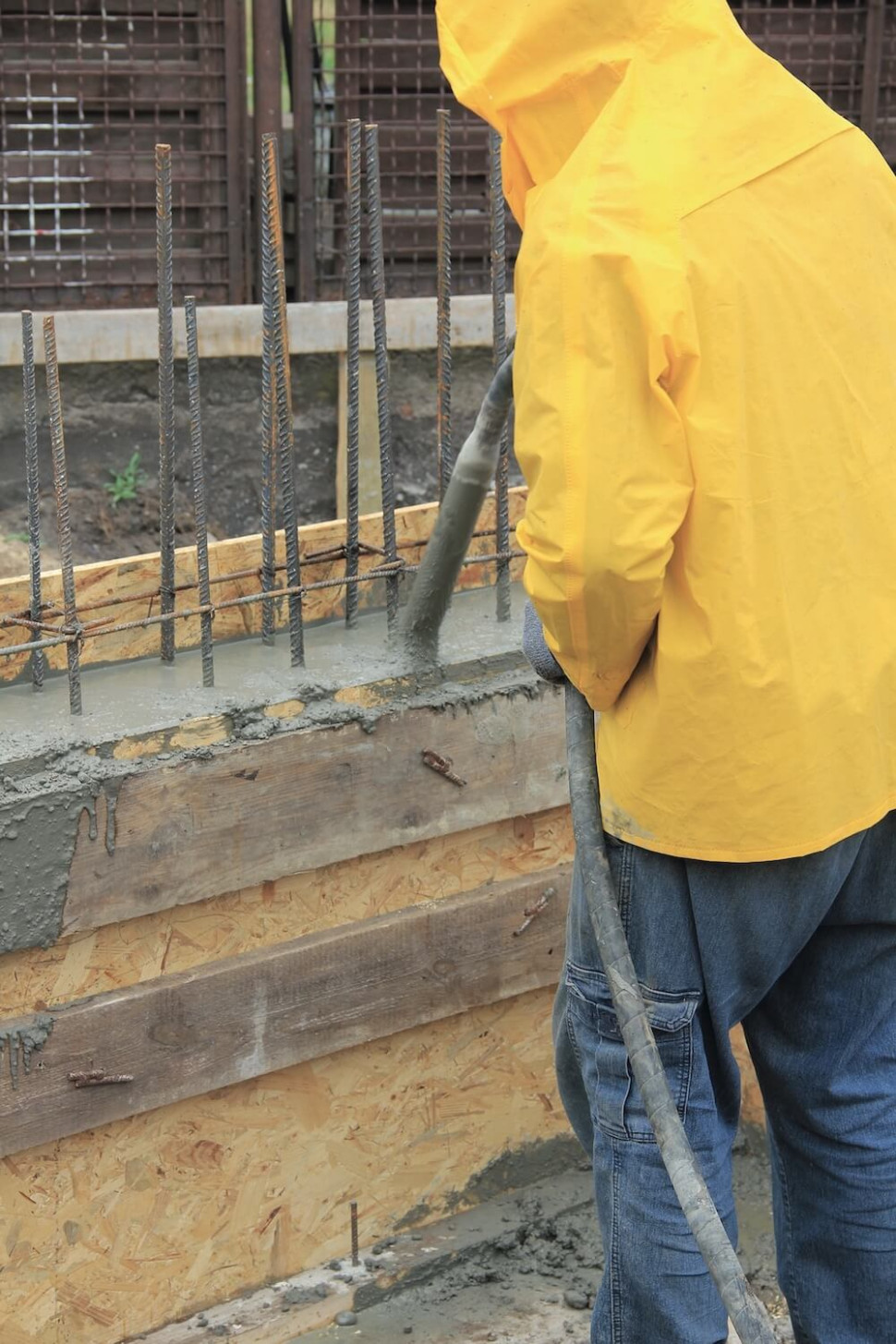 wibrowanie mieszanki betonowej