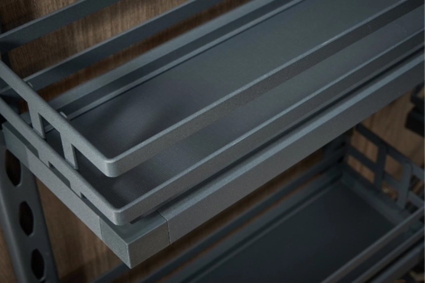 Cargo w antracytowym wykończeniu. (fot. AMIX)